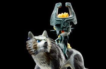 images/products/amiibo_ztp_wolf_link/__gallery/nvl_ak_imge01_4_r_ad.jpg