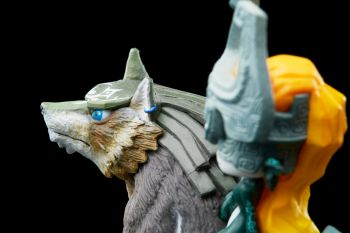images/products/amiibo_ztp_wolf_link/__gallery/nvl_ak_imge01_8_r_ad.jpg